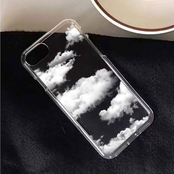 ⚠️Clearance iPhone 15/Pro/Pro Max Clouds Phone Case - Picture 5 of 5